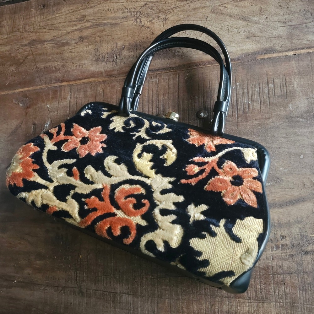 Vintage Floral Velvet Tapestry Carpet Bag Handbag Black Gold Kiss Lock 1960s